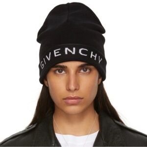 BNIB Authentic Givenchy Intarsia Wool Logo Beanie O/S Black White
